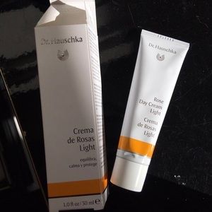 Dr. Hauschka Rose Day Cream Light